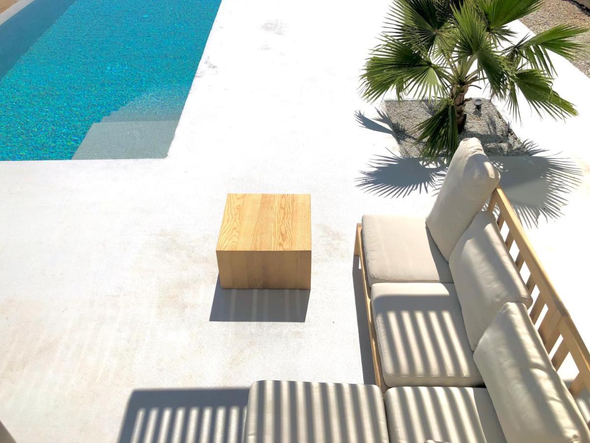 Kuro Beach House - Oceanfront Luxury & 25M Pool Achlia Exterior photo