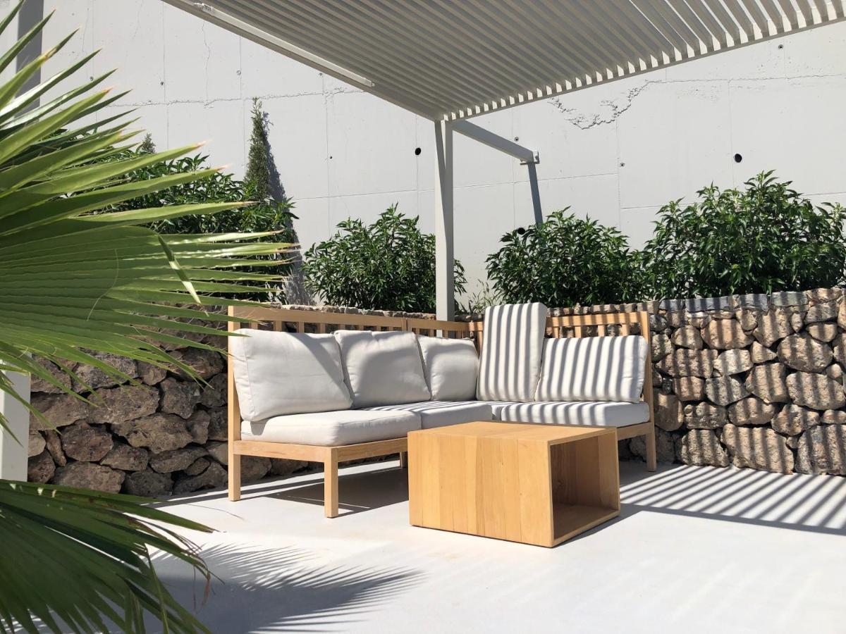 Kuro Beach House - Oceanfront Luxury & 25M Pool Achlia Exterior photo