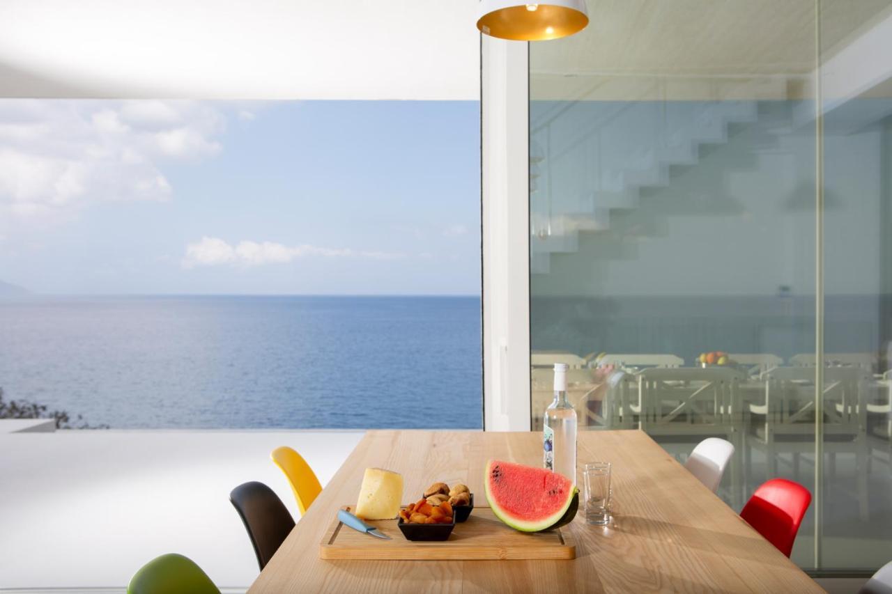 Kuro Beach House - Oceanfront Luxury & 25M Pool Achlia Exterior photo